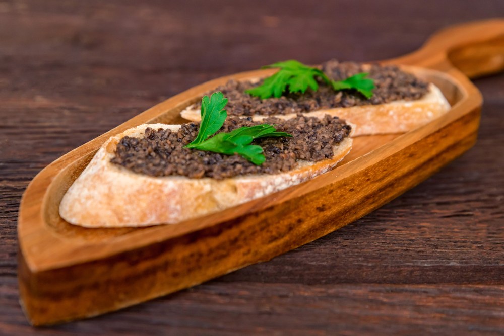 Bruschette al Tartufo Nero: veloci, semplici e gustose!