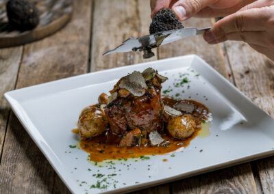 filetto di manzo con funghi e tartufo nero